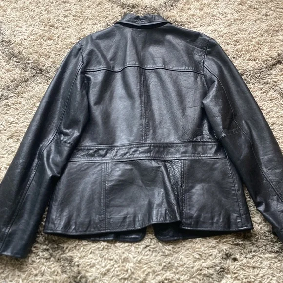 VINTAGE Banana Republic Leather Jacket - Picture 2 of 9